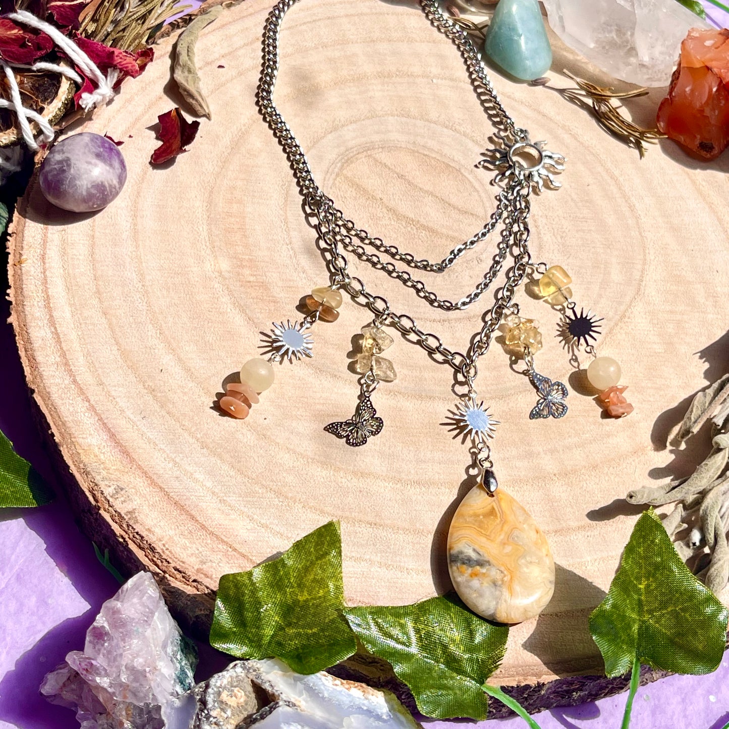 shining rays necklace