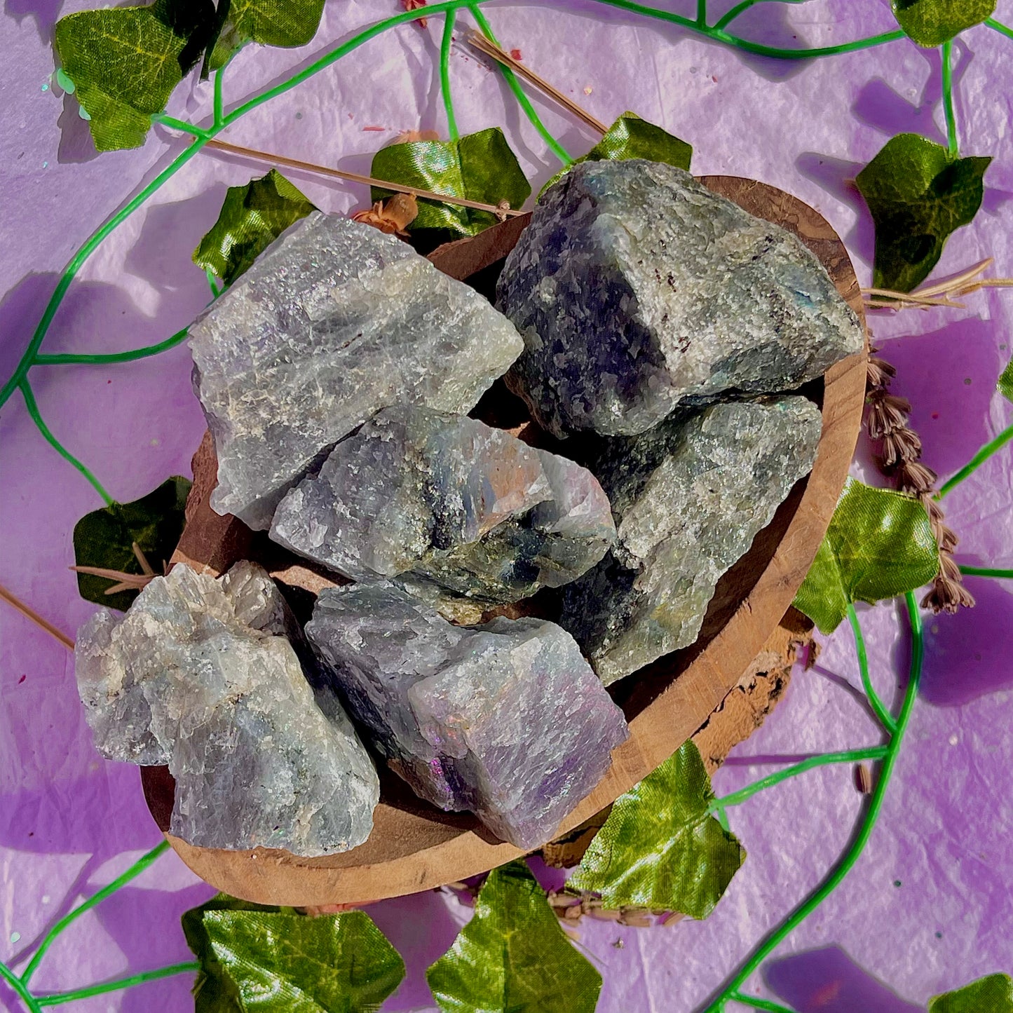 raw/rough labradorite (sunset flash)