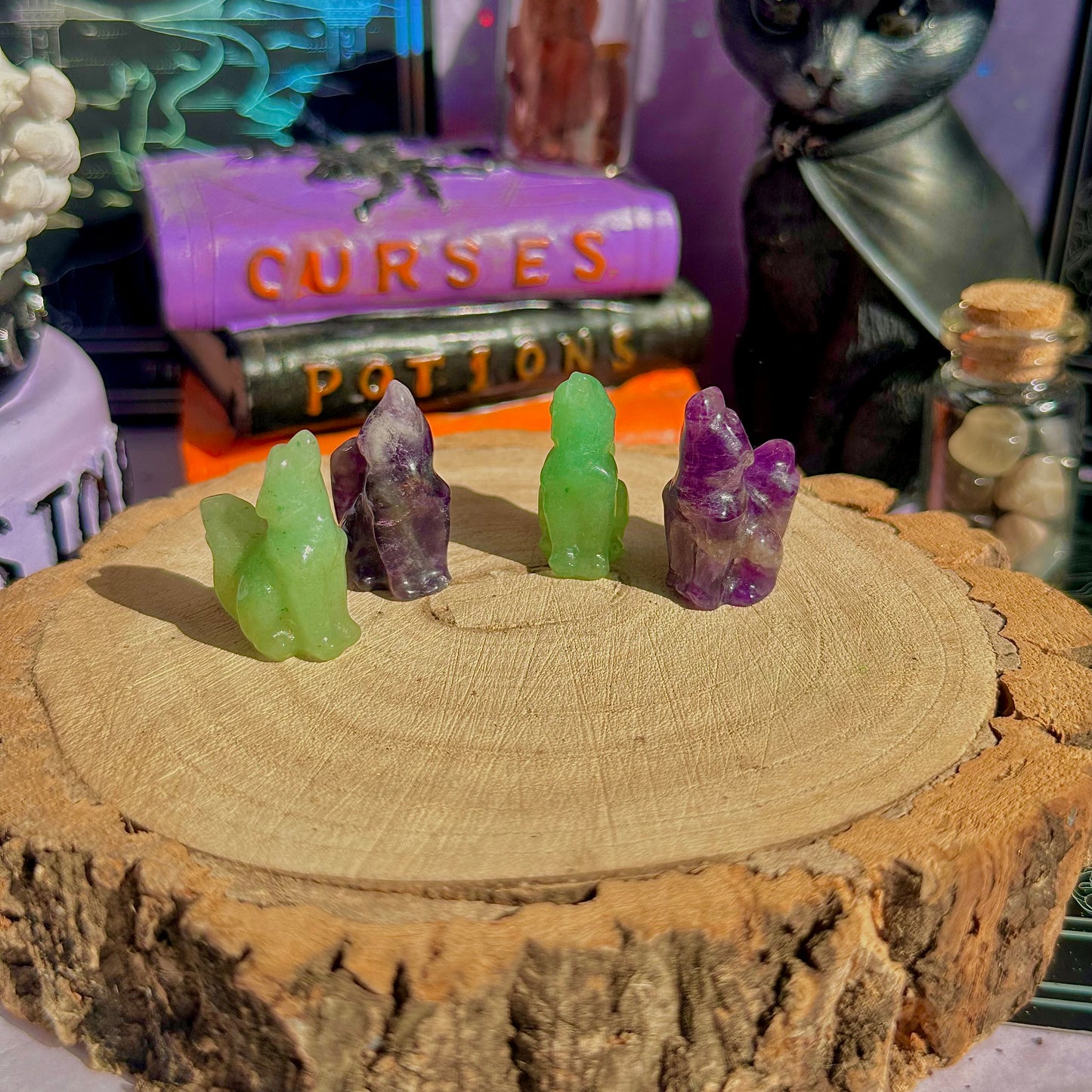 small wolf carving ~ choose your own