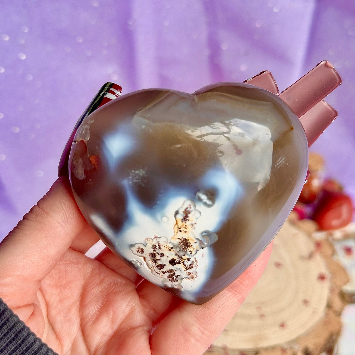 orca agate heart carving B