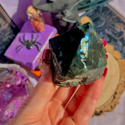 larvikite top polished point