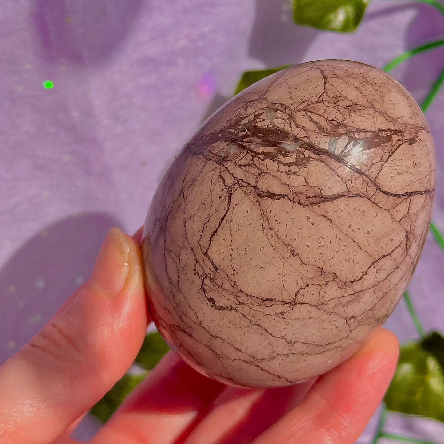 spiderweb jasper egg carving