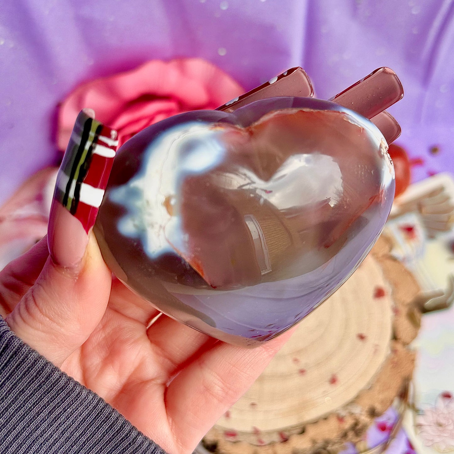 orca agate heart carving B