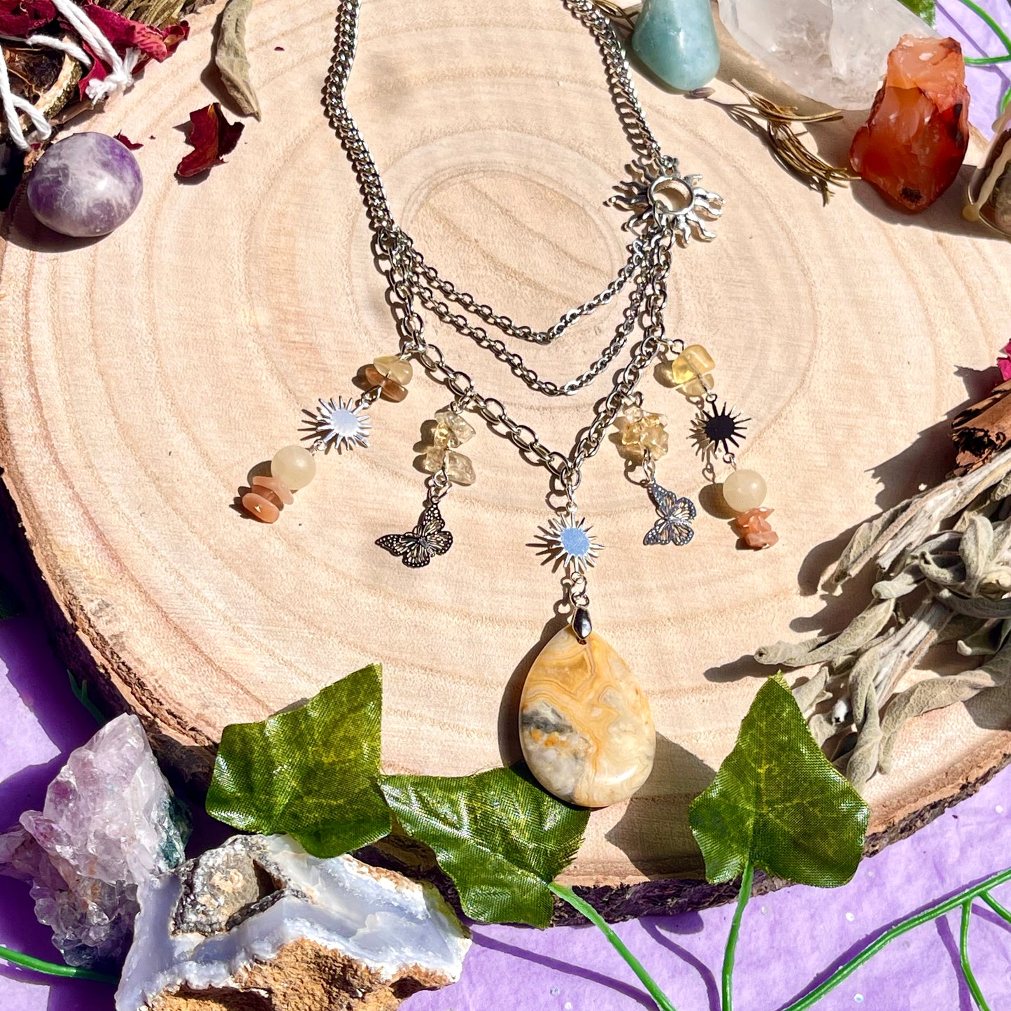 shining rays necklace