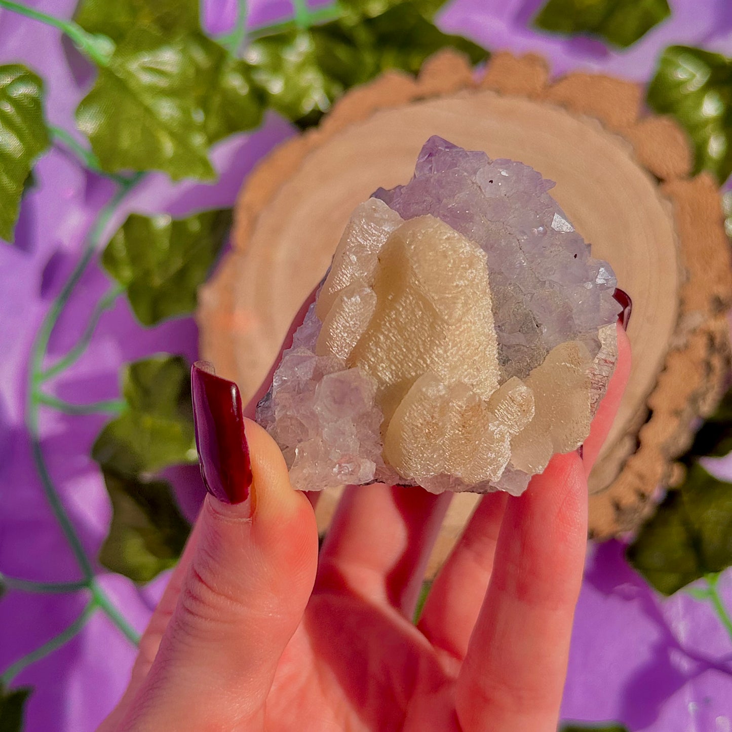 améthyste avec agrégat de calcite UV