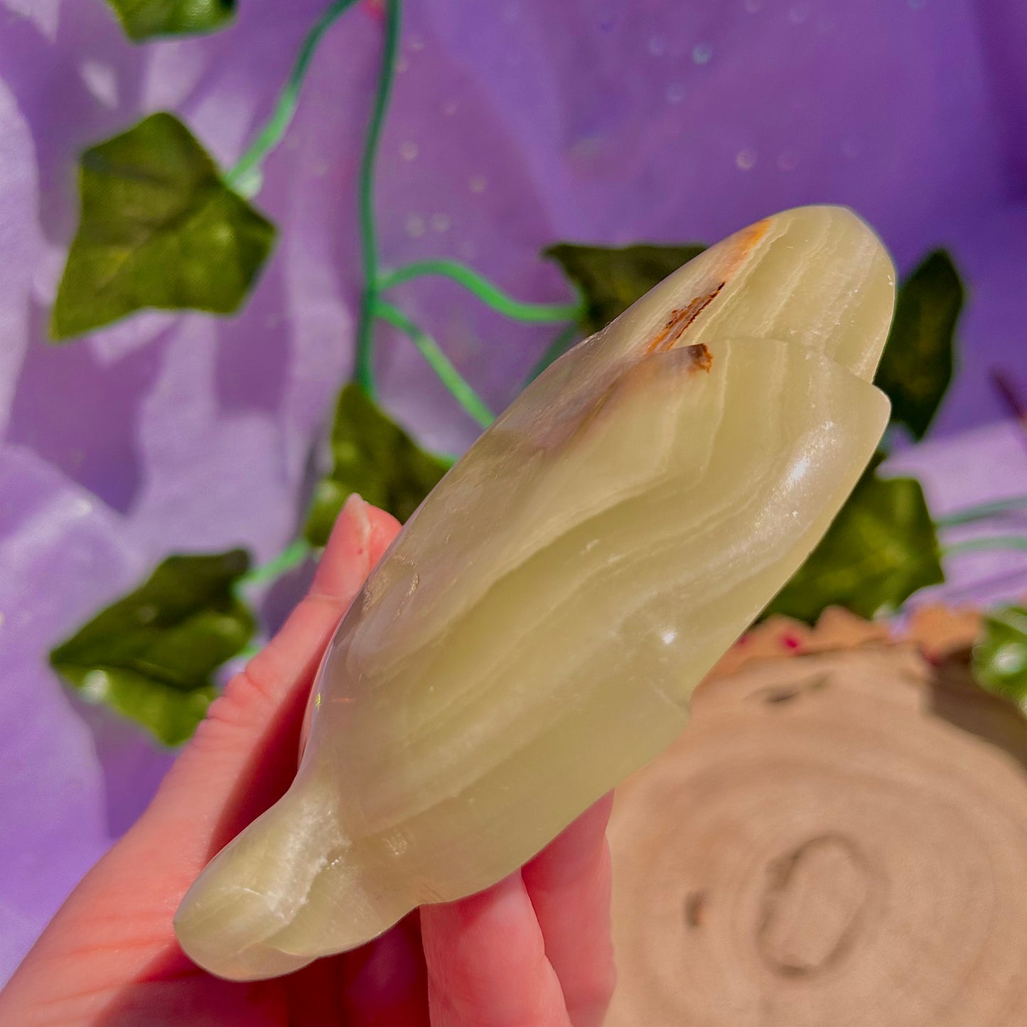 banded calcite / onyx leaf bowl carving