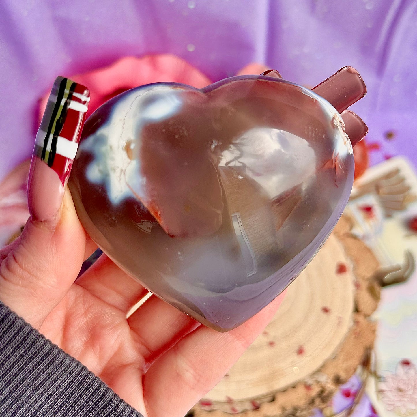 orca agate heart carving B