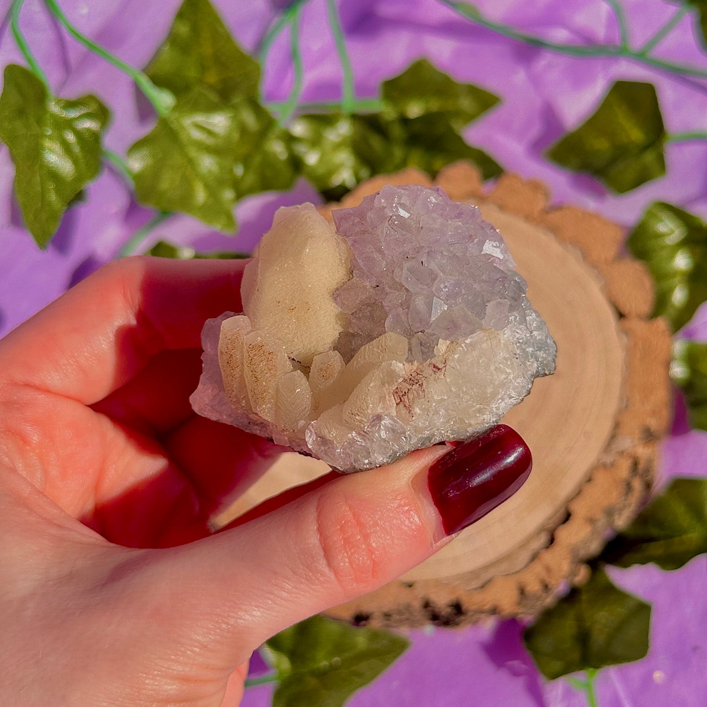 améthyste avec agrégat de calcite UV