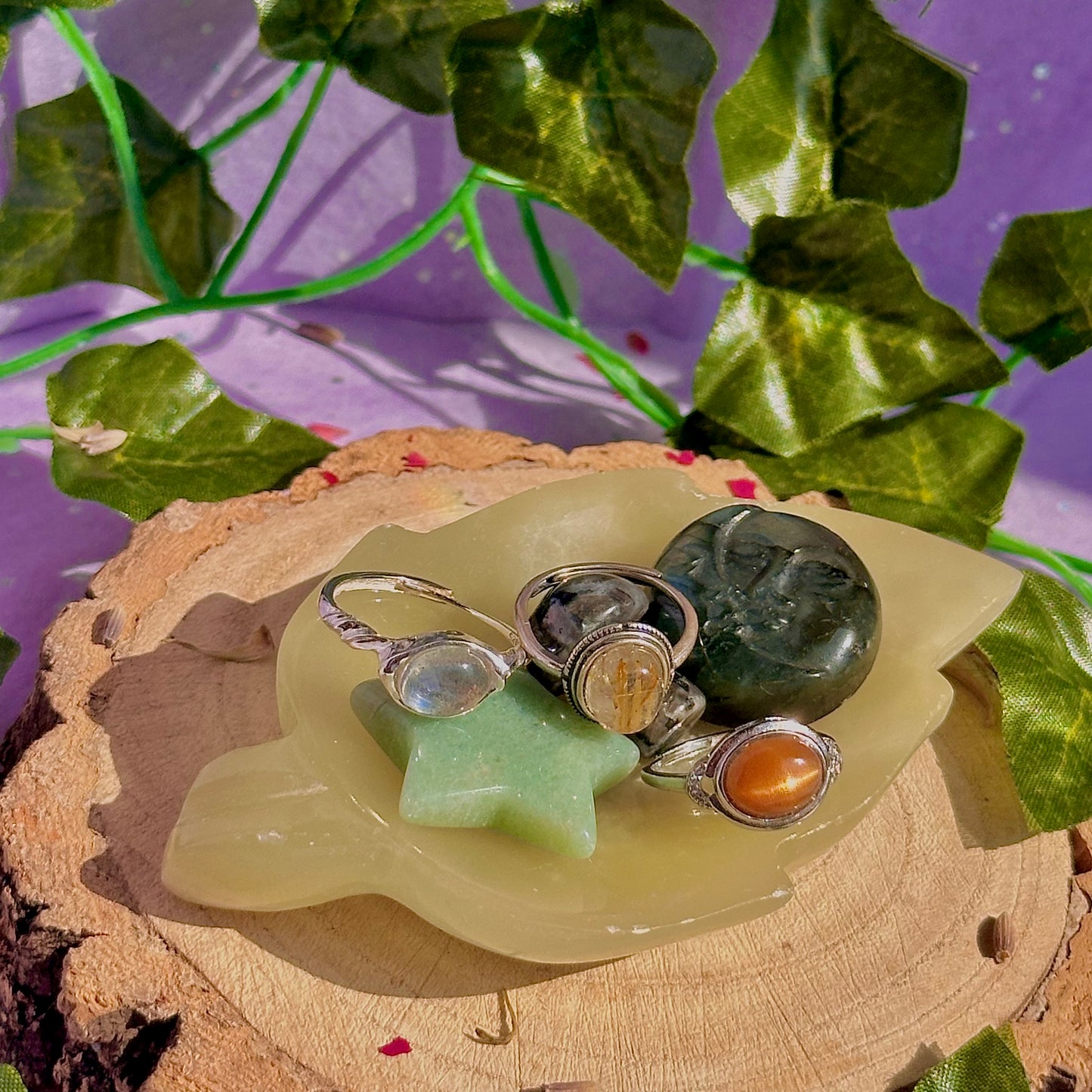 banded calcite / onyx leaf bowl carving