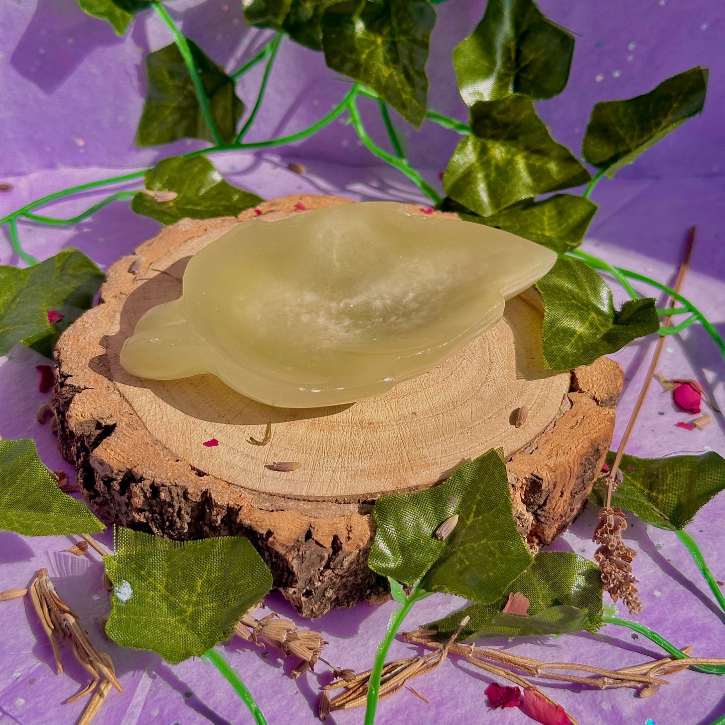 banded calcite / onyx leaf bowl carving