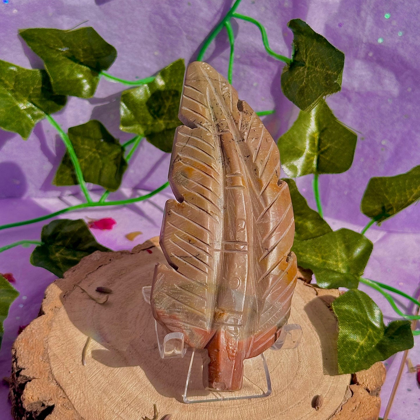 picture jasper feather carving with stand