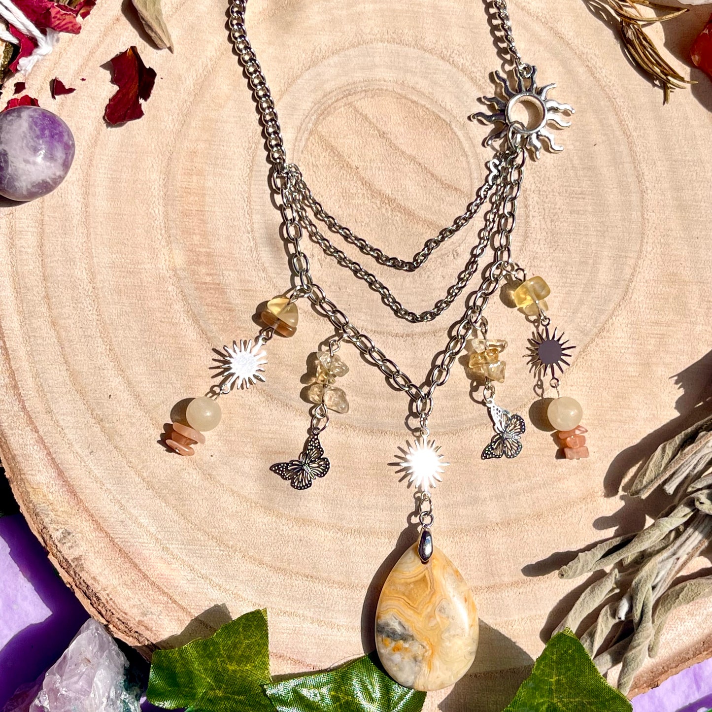 shining rays necklace