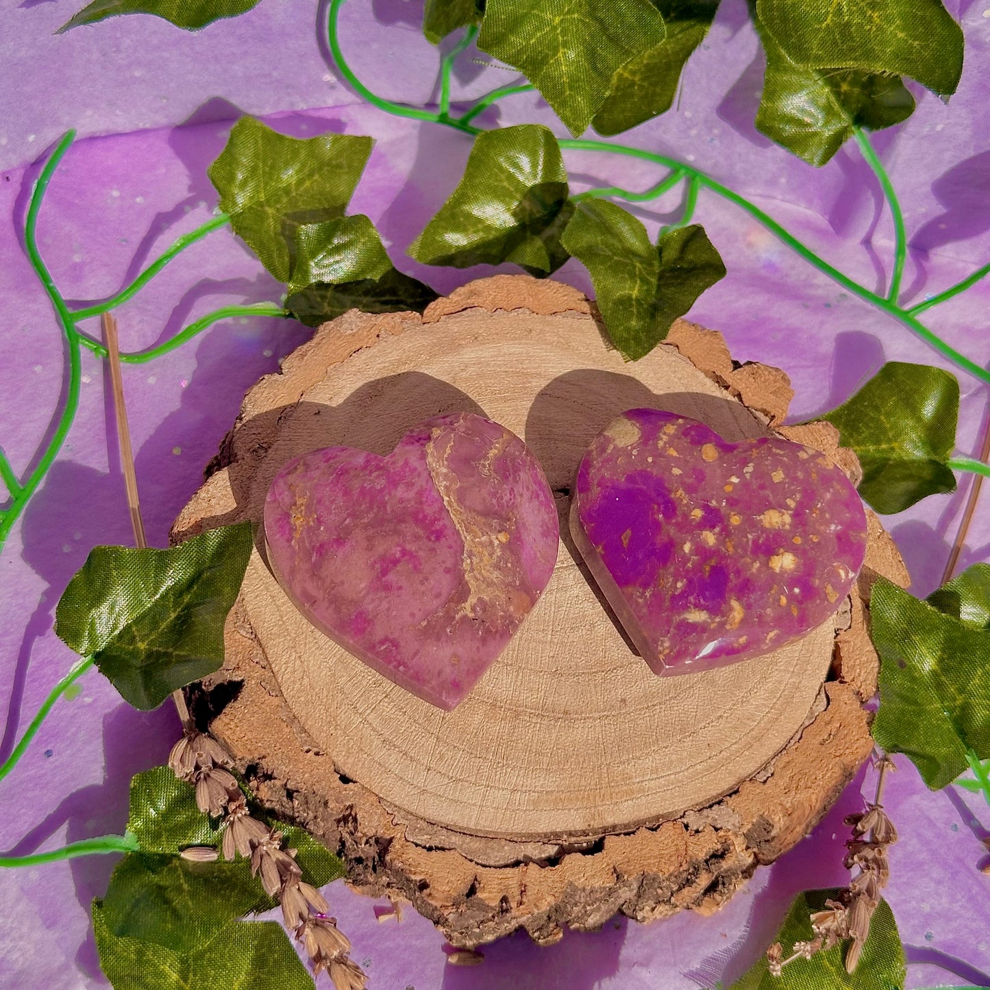 phosphosiderite heart carvings ~ intuitively chosen