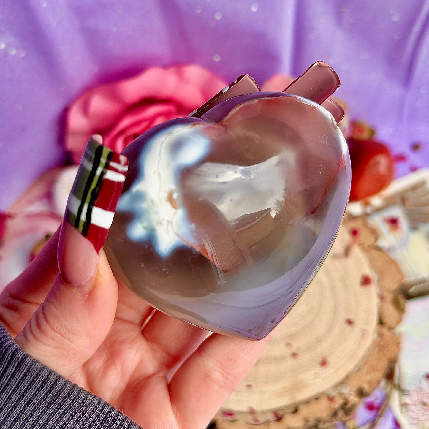 orca agate heart carving B