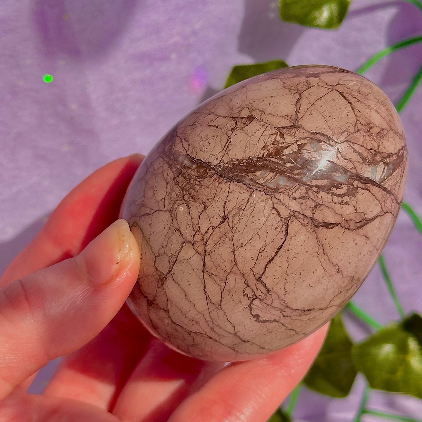 spiderweb jasper egg carving