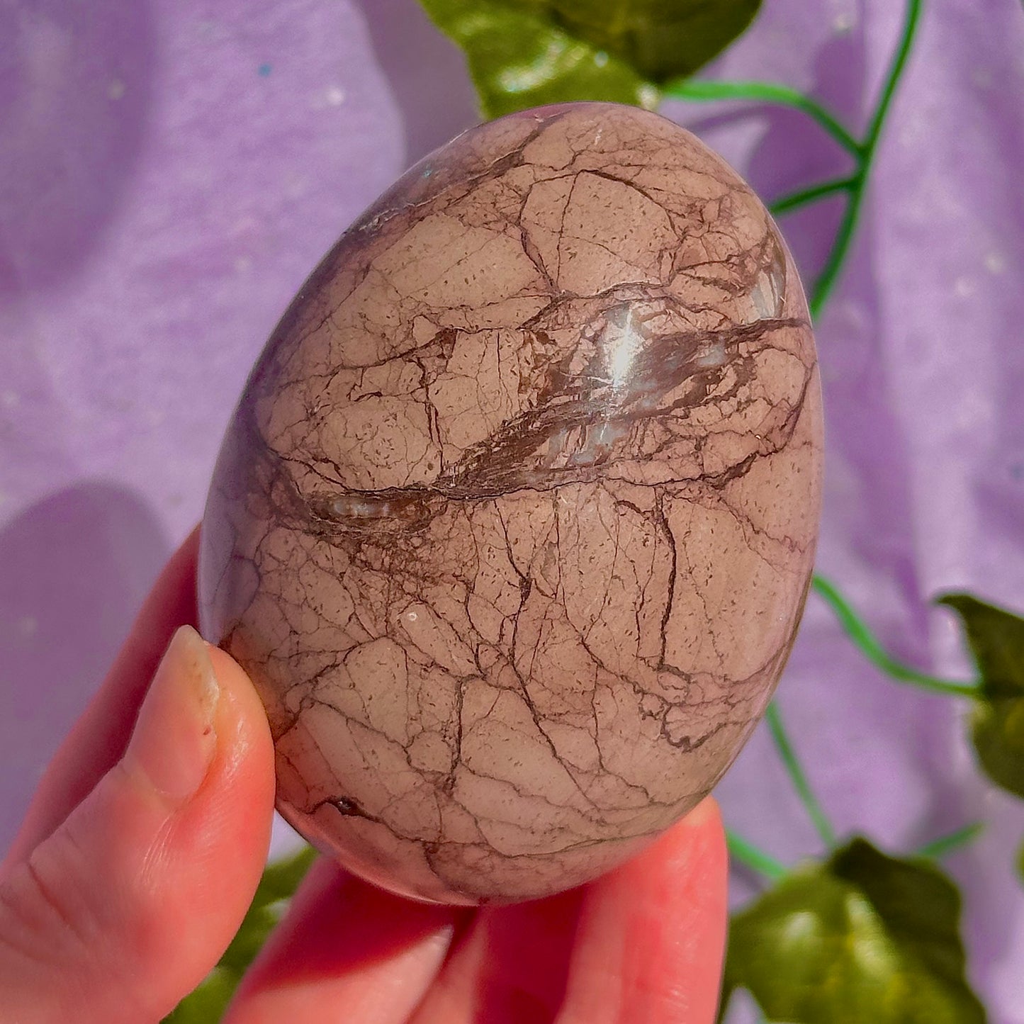spiderweb jasper egg carving