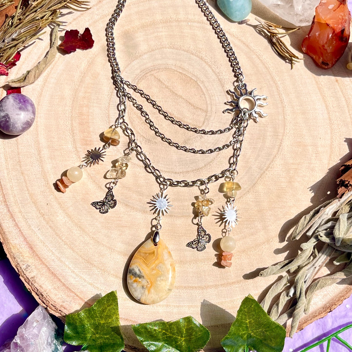 shining rays necklace