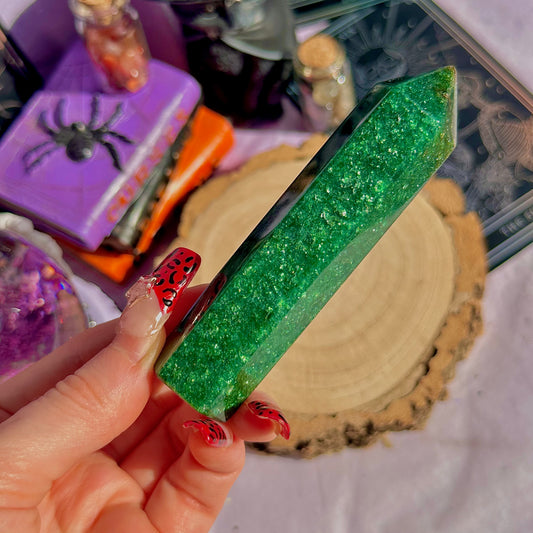 green fuchsite point