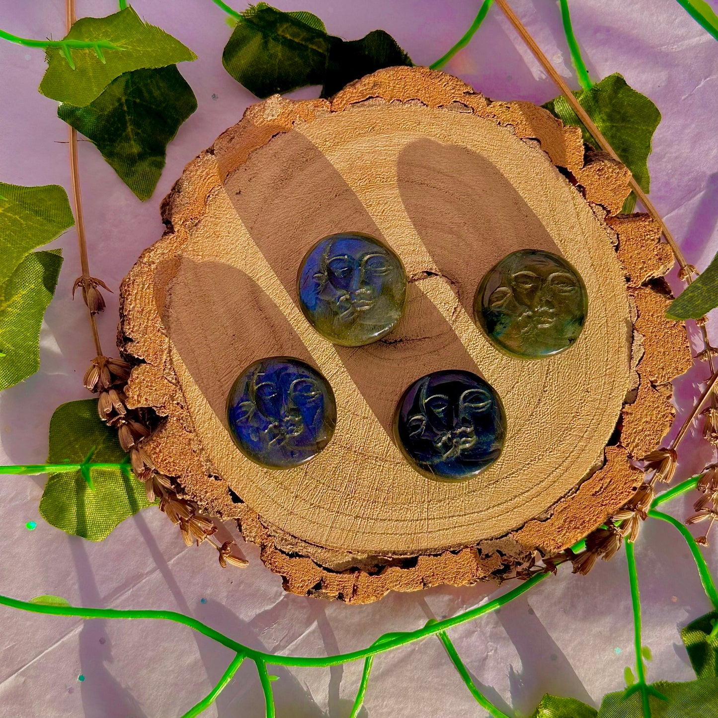labradorite gravée soleil et lune ~ choisie intuitivement