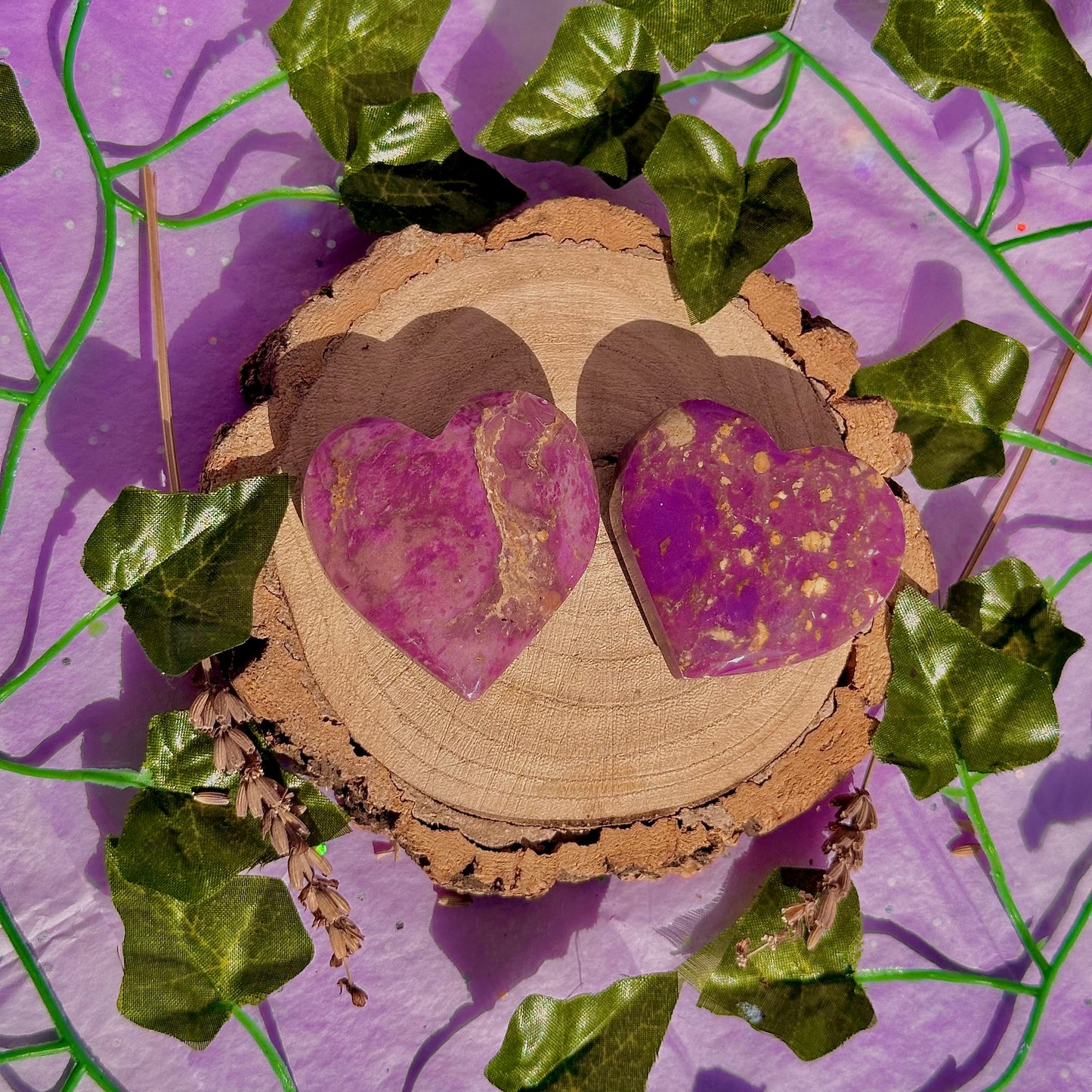phosphosiderite heart carvings ~ intuitively chosen