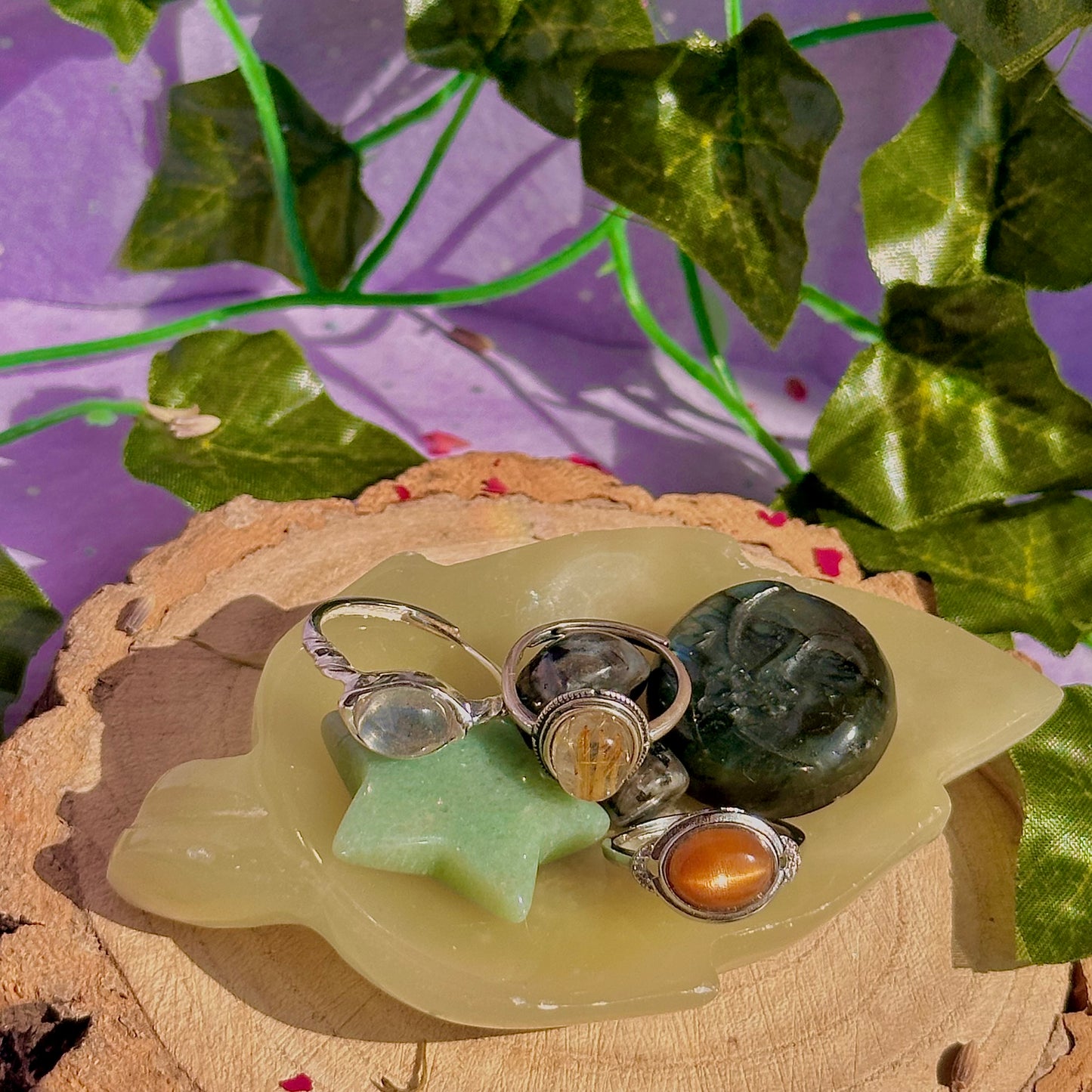 banded calcite / onyx leaf bowl carving