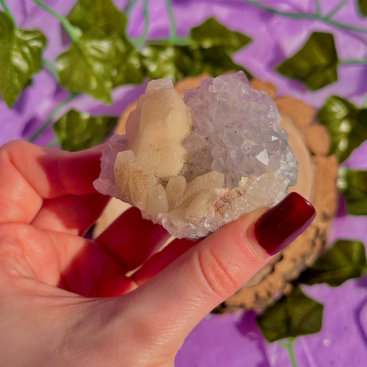 améthyste avec agrégat de calcite UV