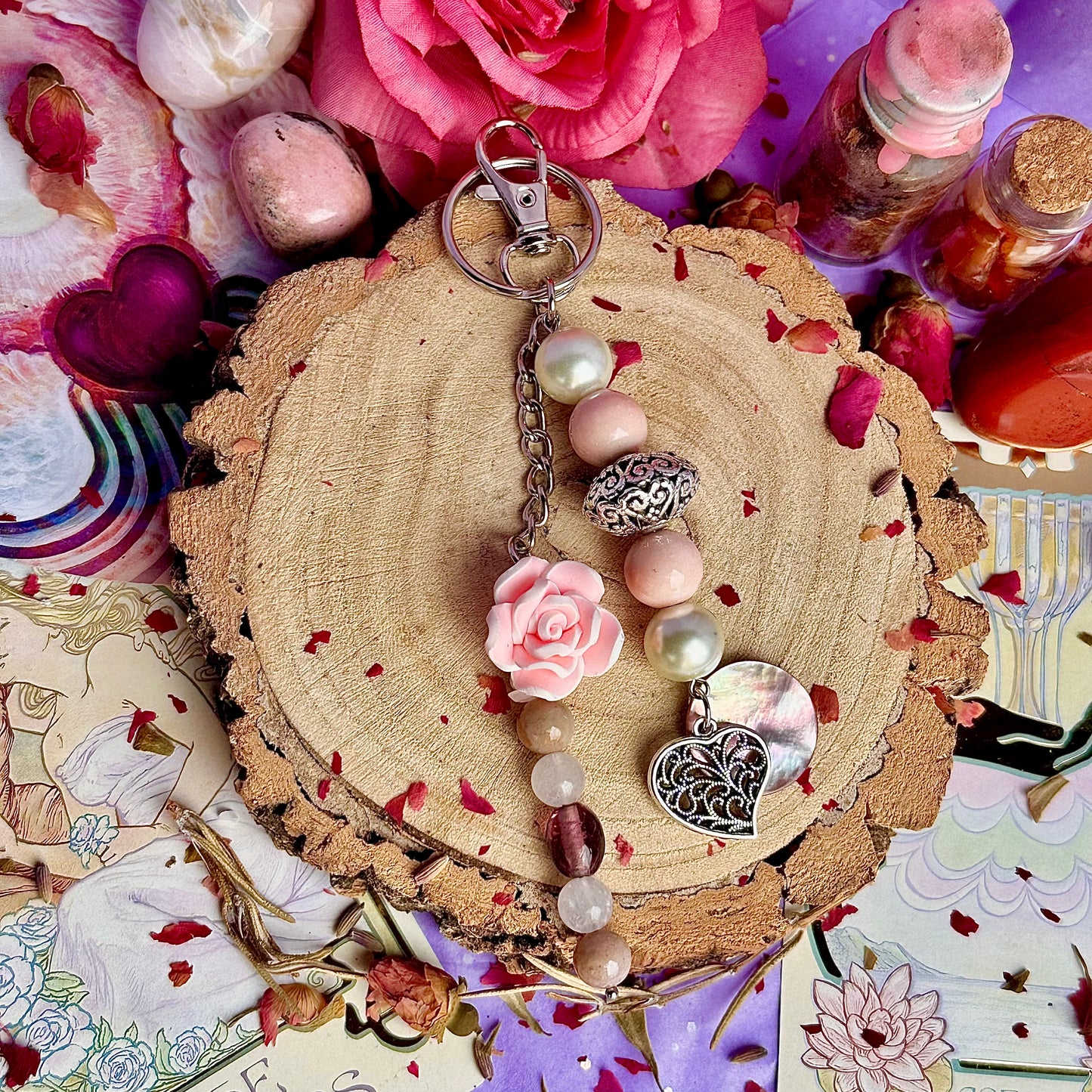 breloque de sac / porte-clés rose perle ~ quartz rose, mookaïte et pierre de lune