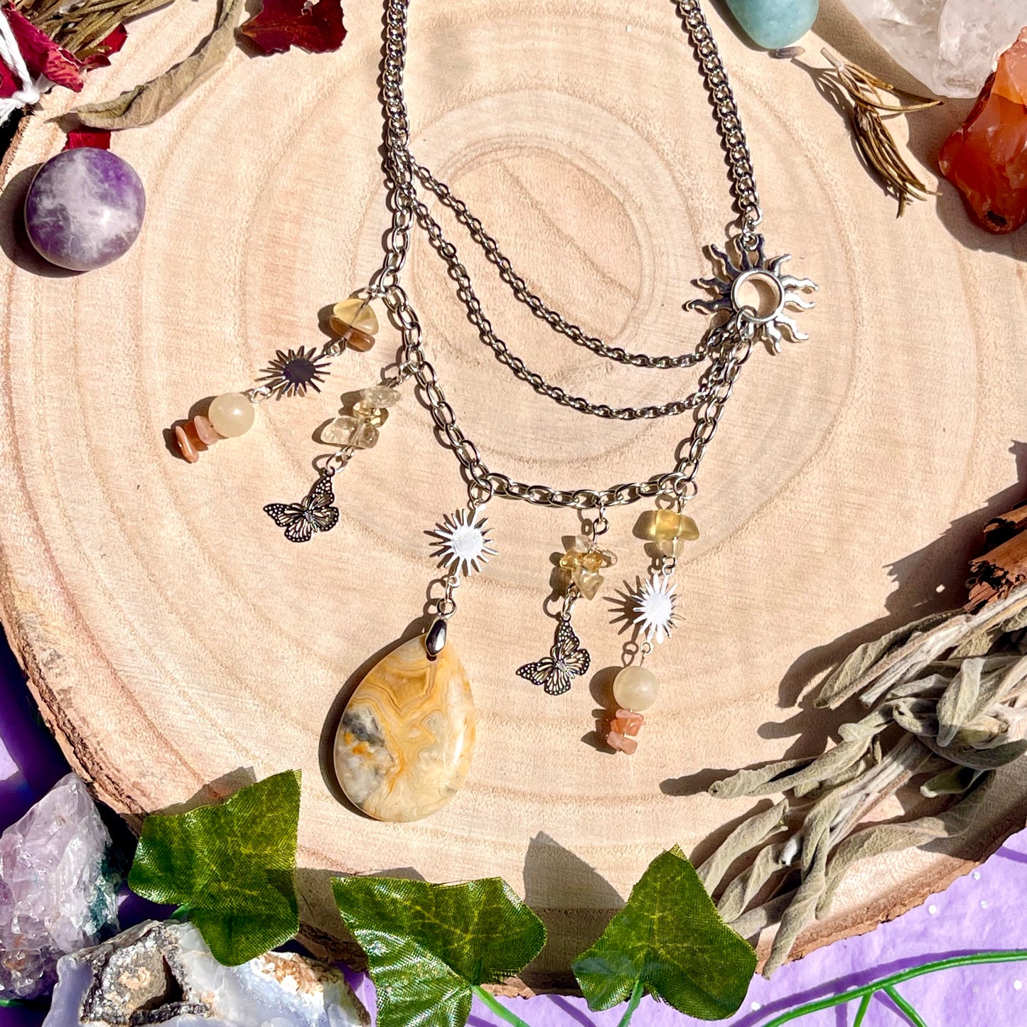 shining rays necklace