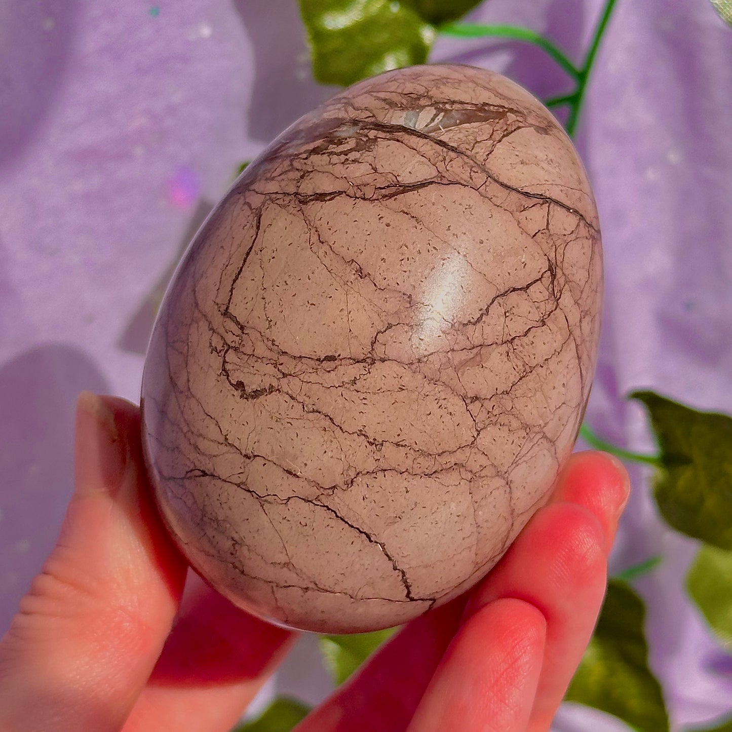 spiderweb jasper egg carving