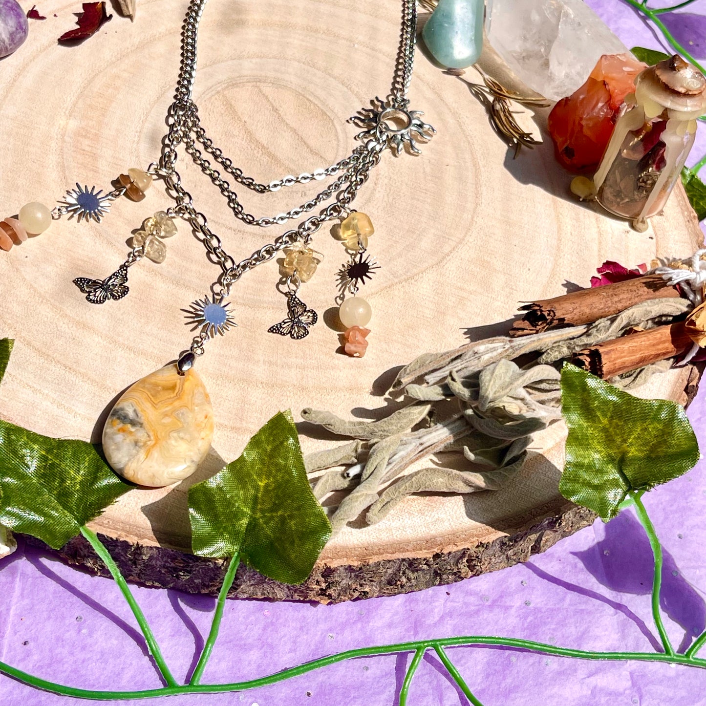 shining rays necklace
