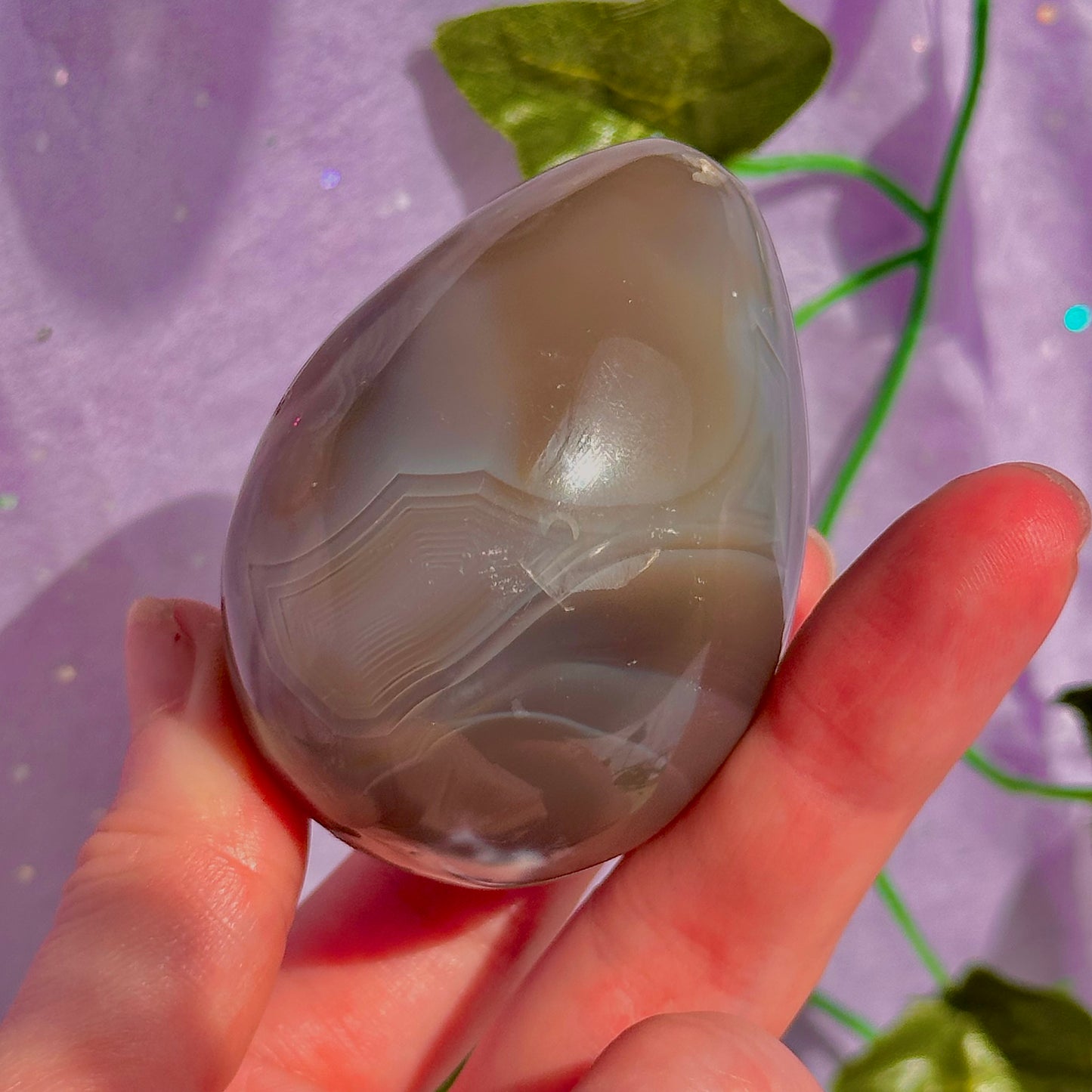 orca agate egg carving