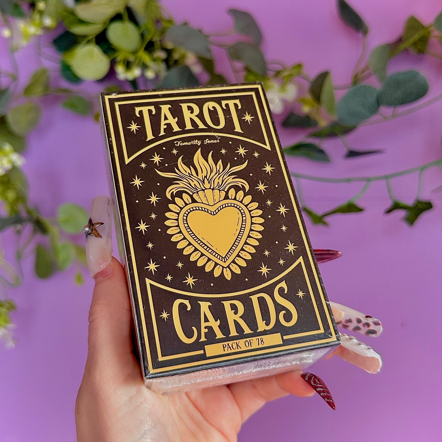 sacred heart traditional tarot card deck