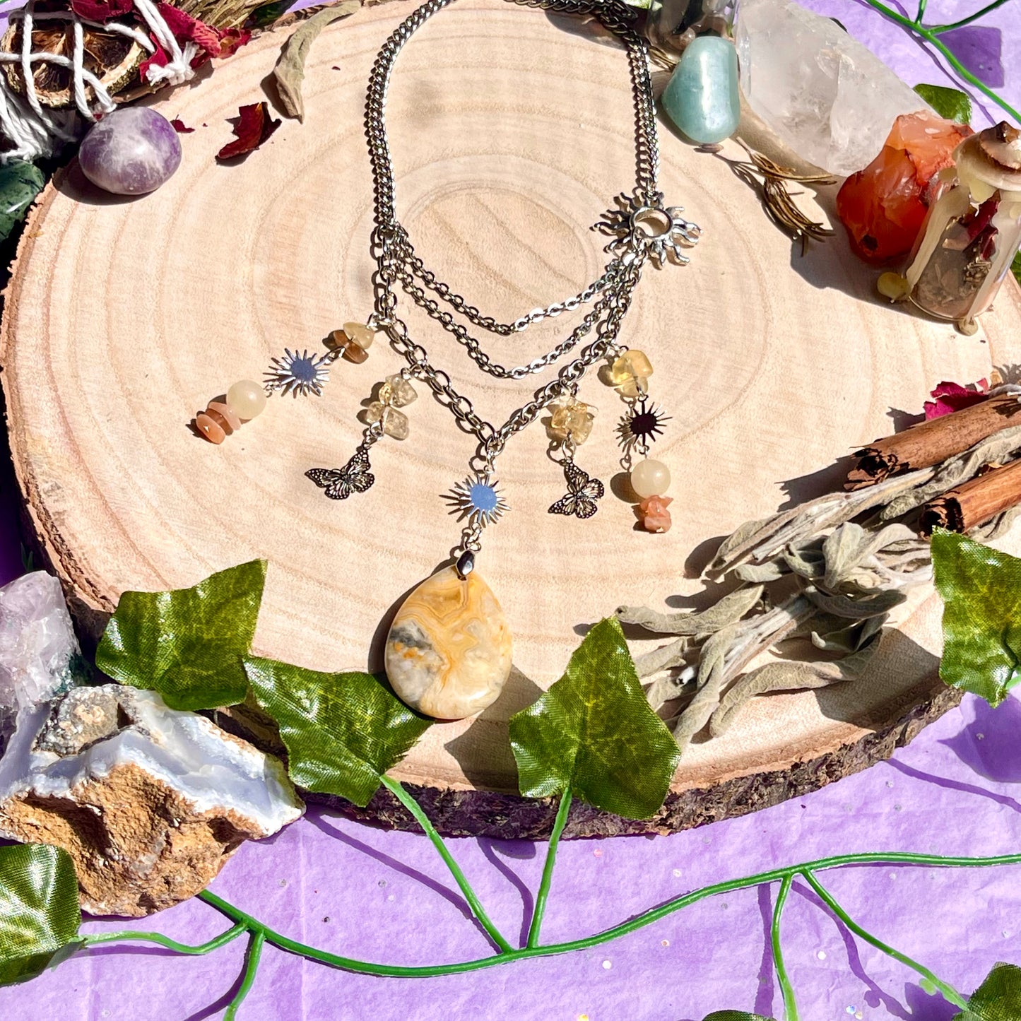 shining rays necklace