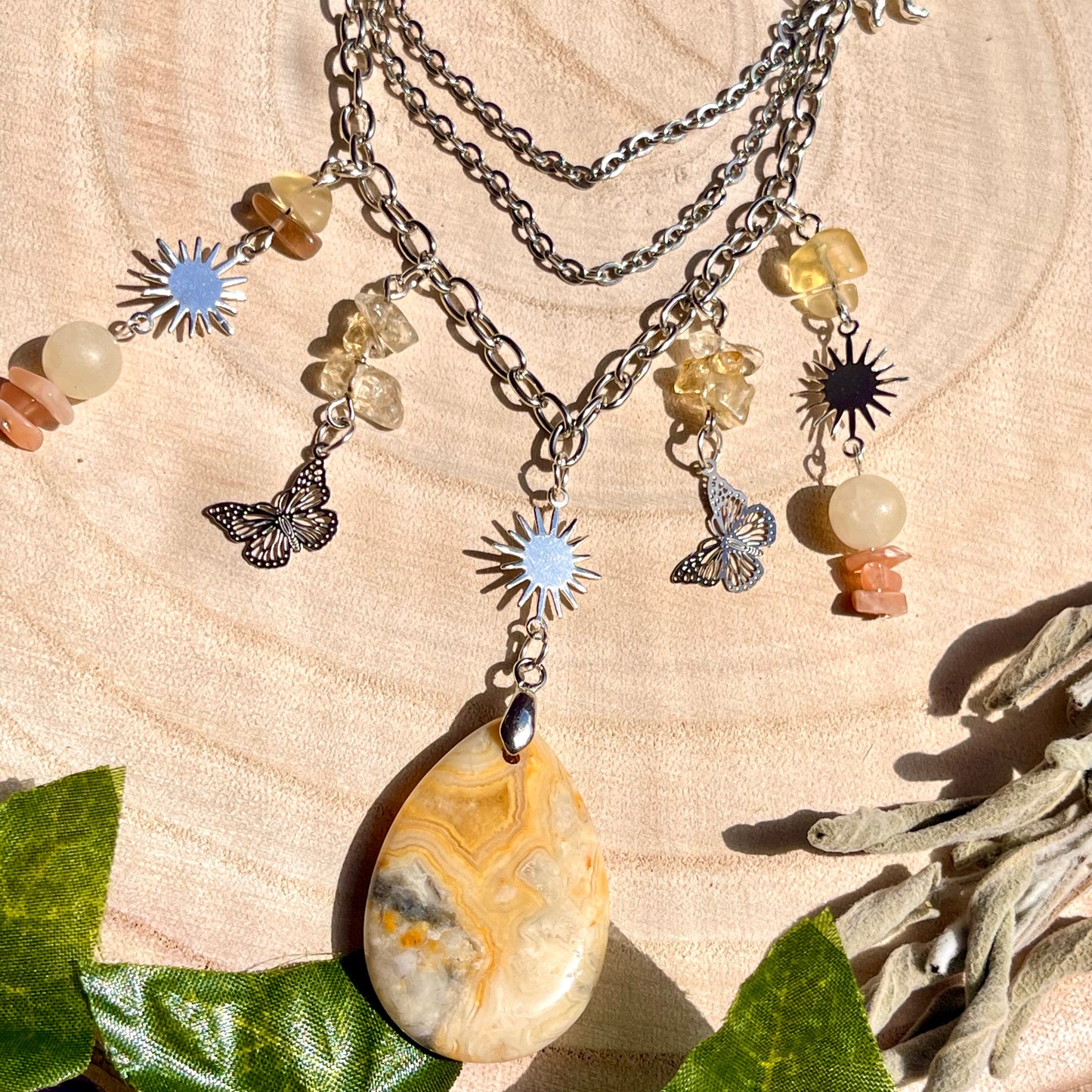 shining rays necklace