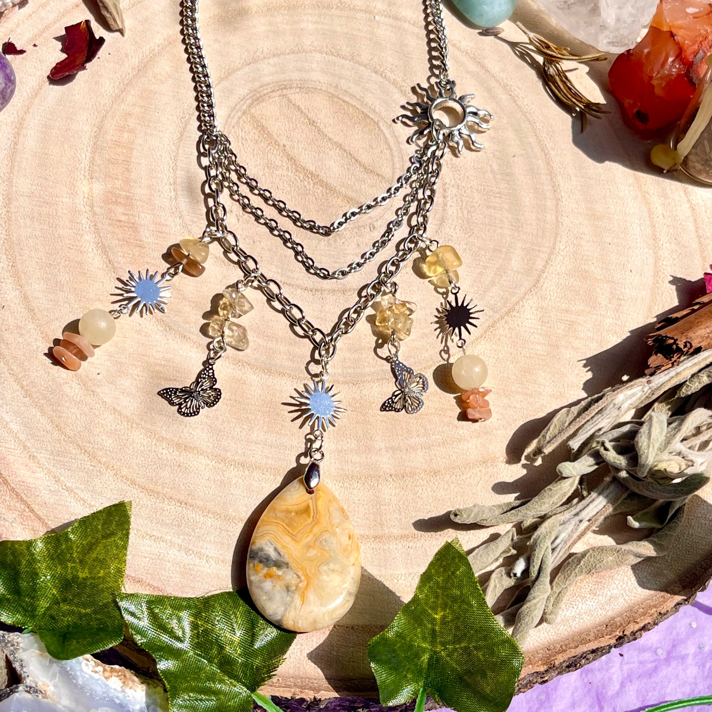 shining rays necklace