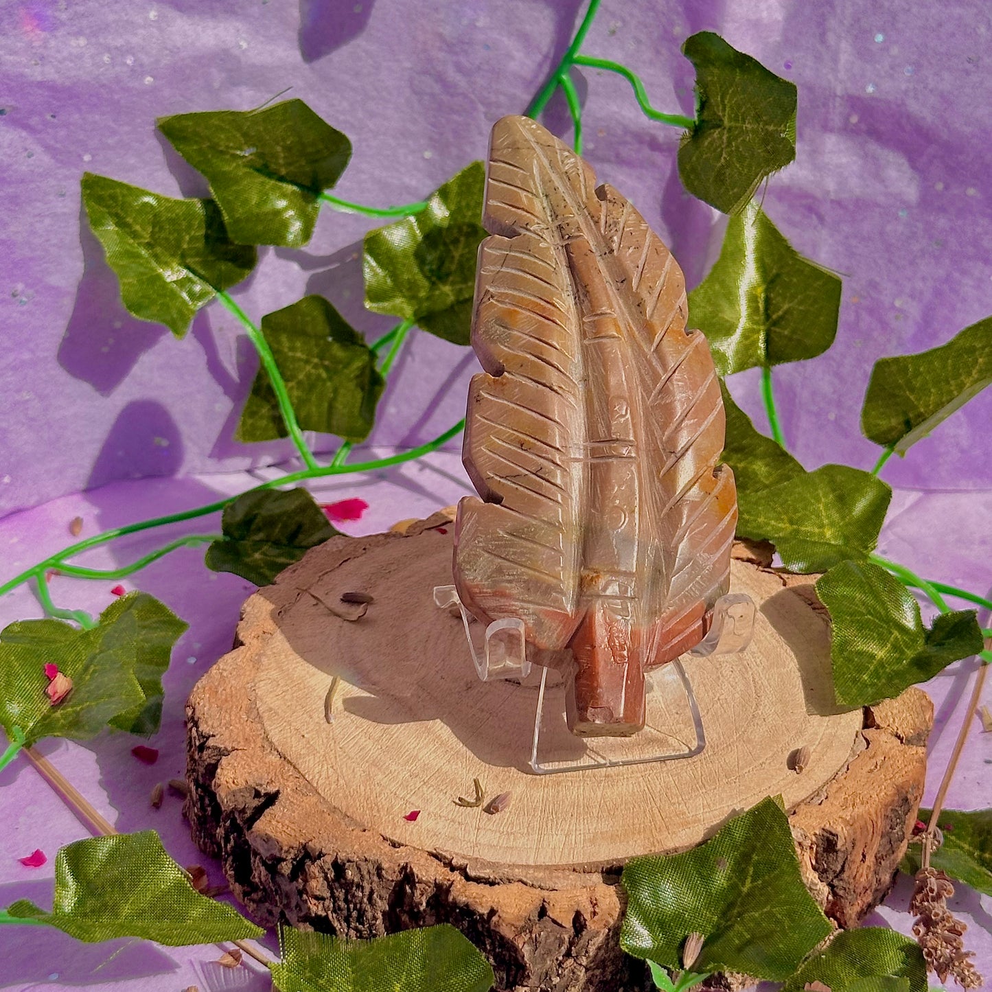 picture jasper feather carving with stand