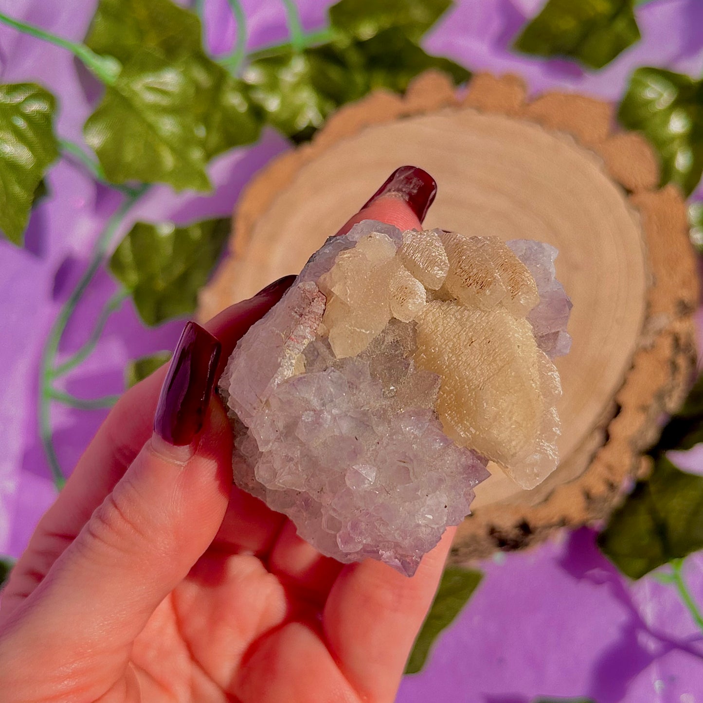 améthyste avec agrégat de calcite UV