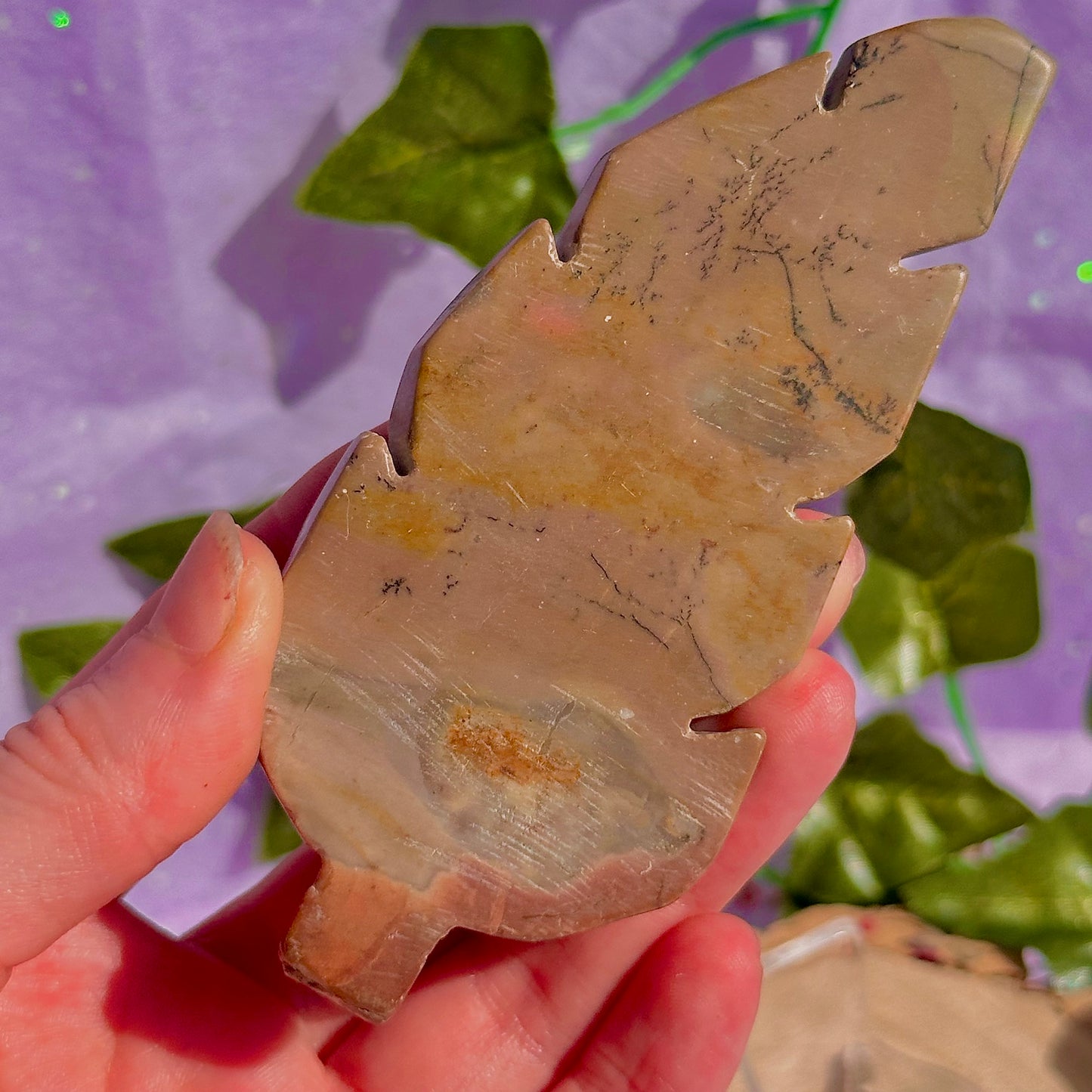 picture jasper feather carving with stand