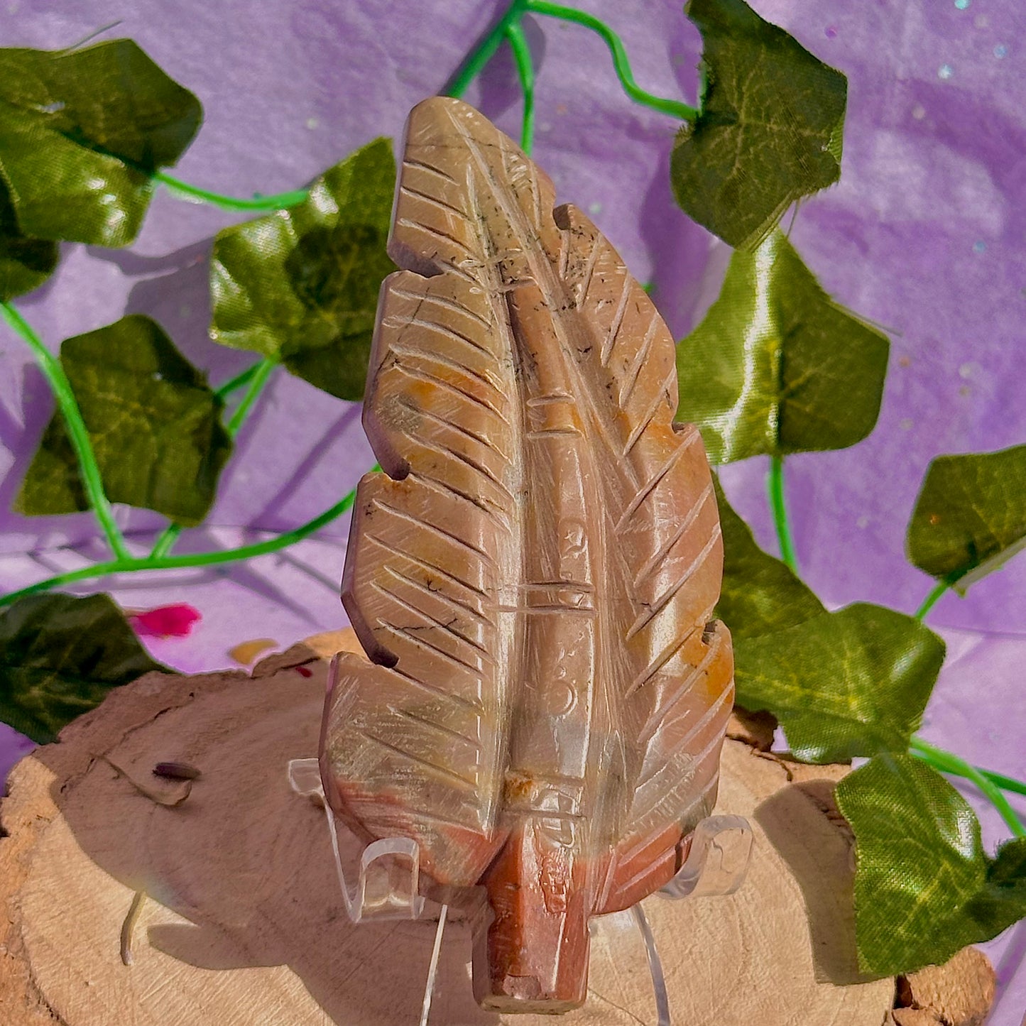 picture jasper feather carving with stand