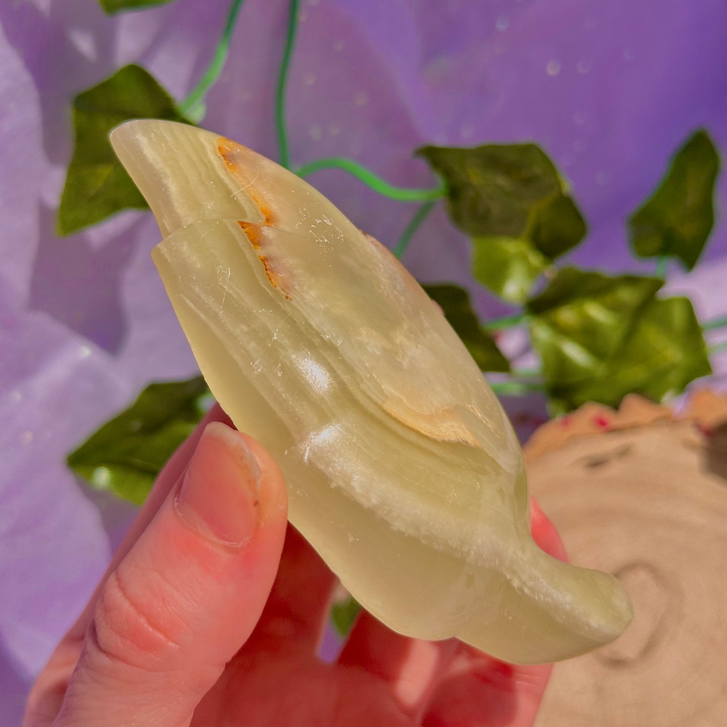 banded calcite / onyx leaf bowl carving