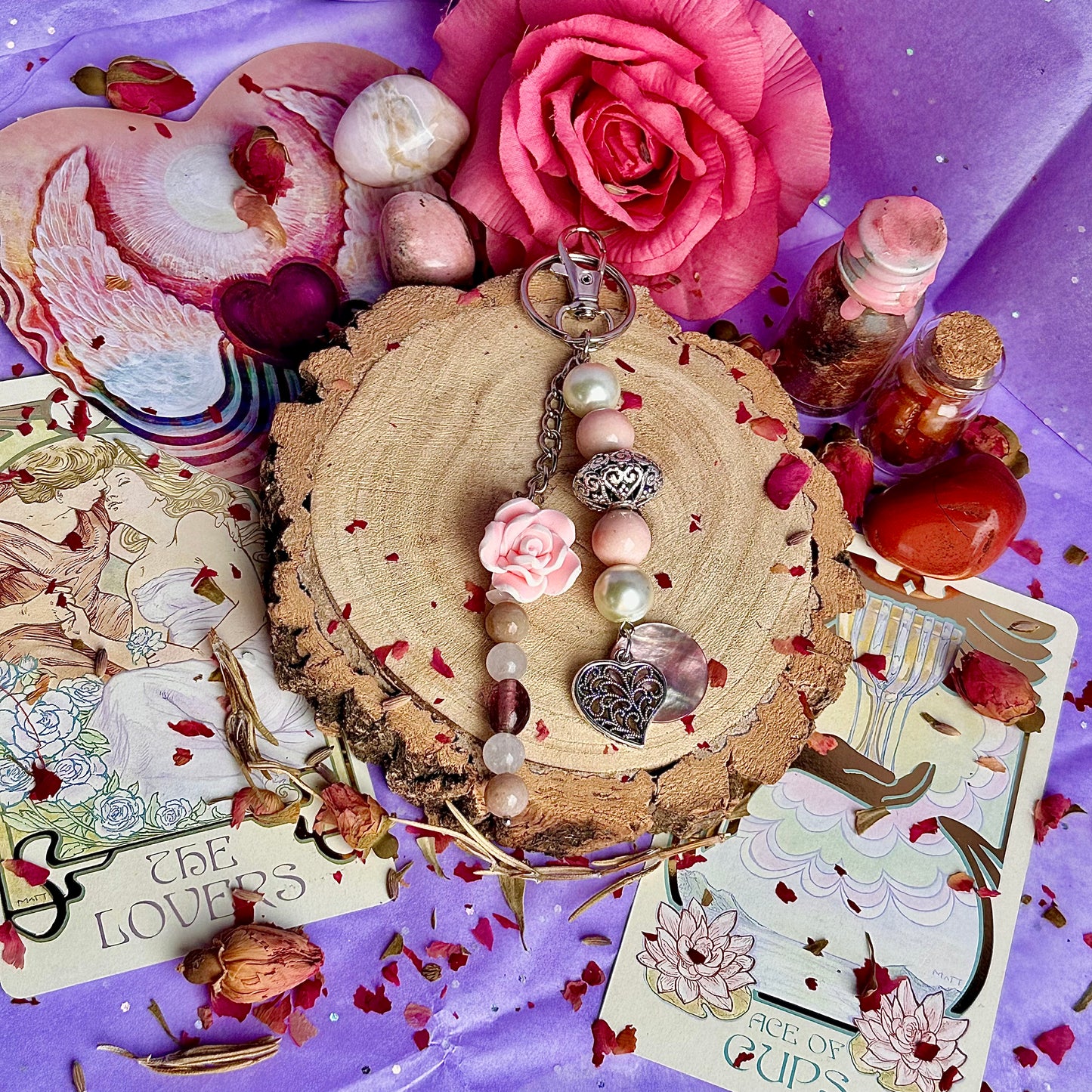 breloque de sac / porte-clés rose perle ~ quartz rose, mookaïte et pierre de lune