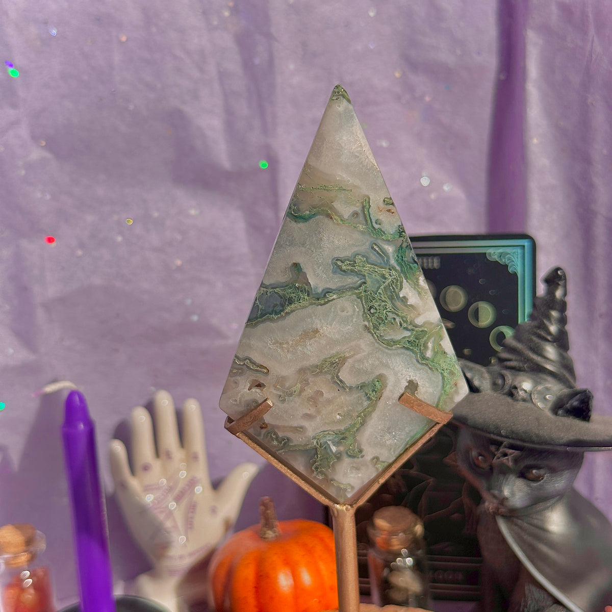 moss agate diamond with stand