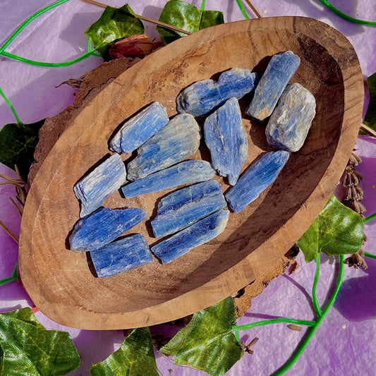 raw/rough blue kyanite blades