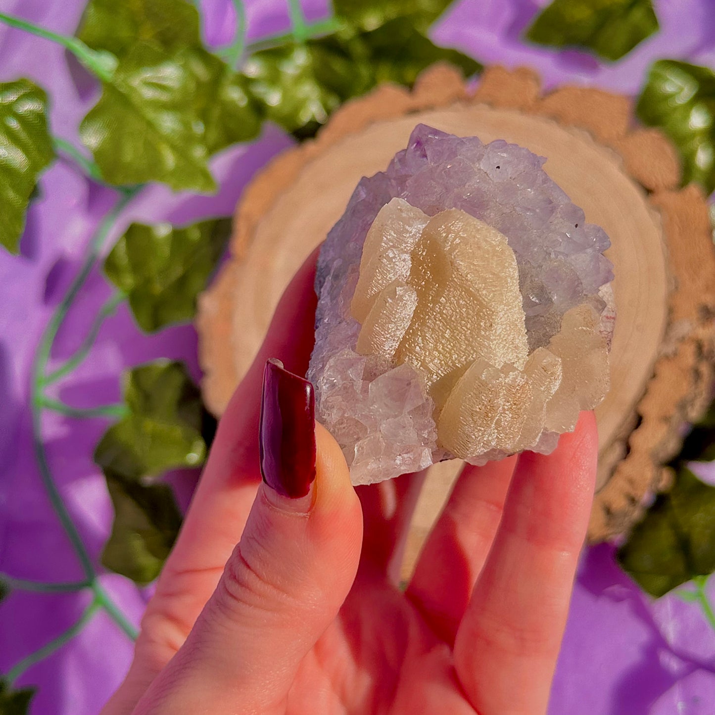 améthyste avec agrégat de calcite UV