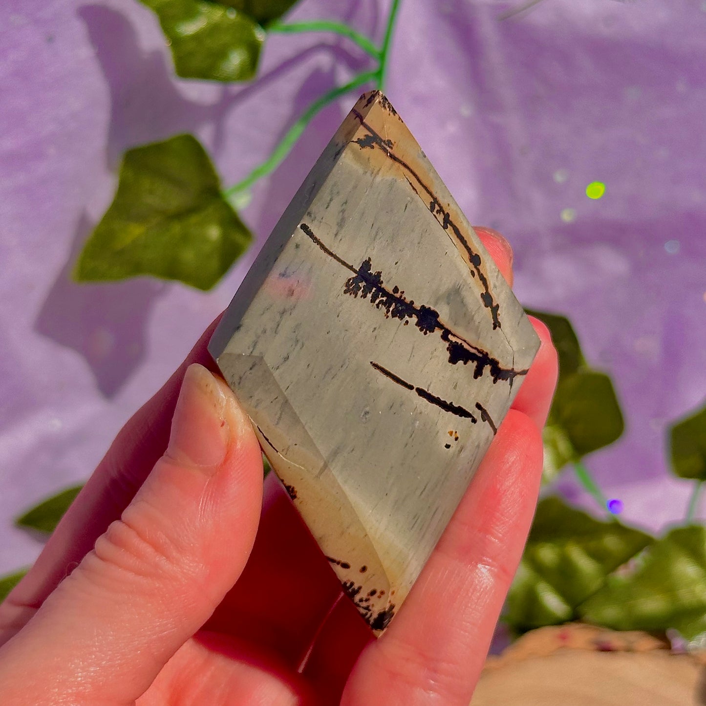 picture jasper diamond caving with stand