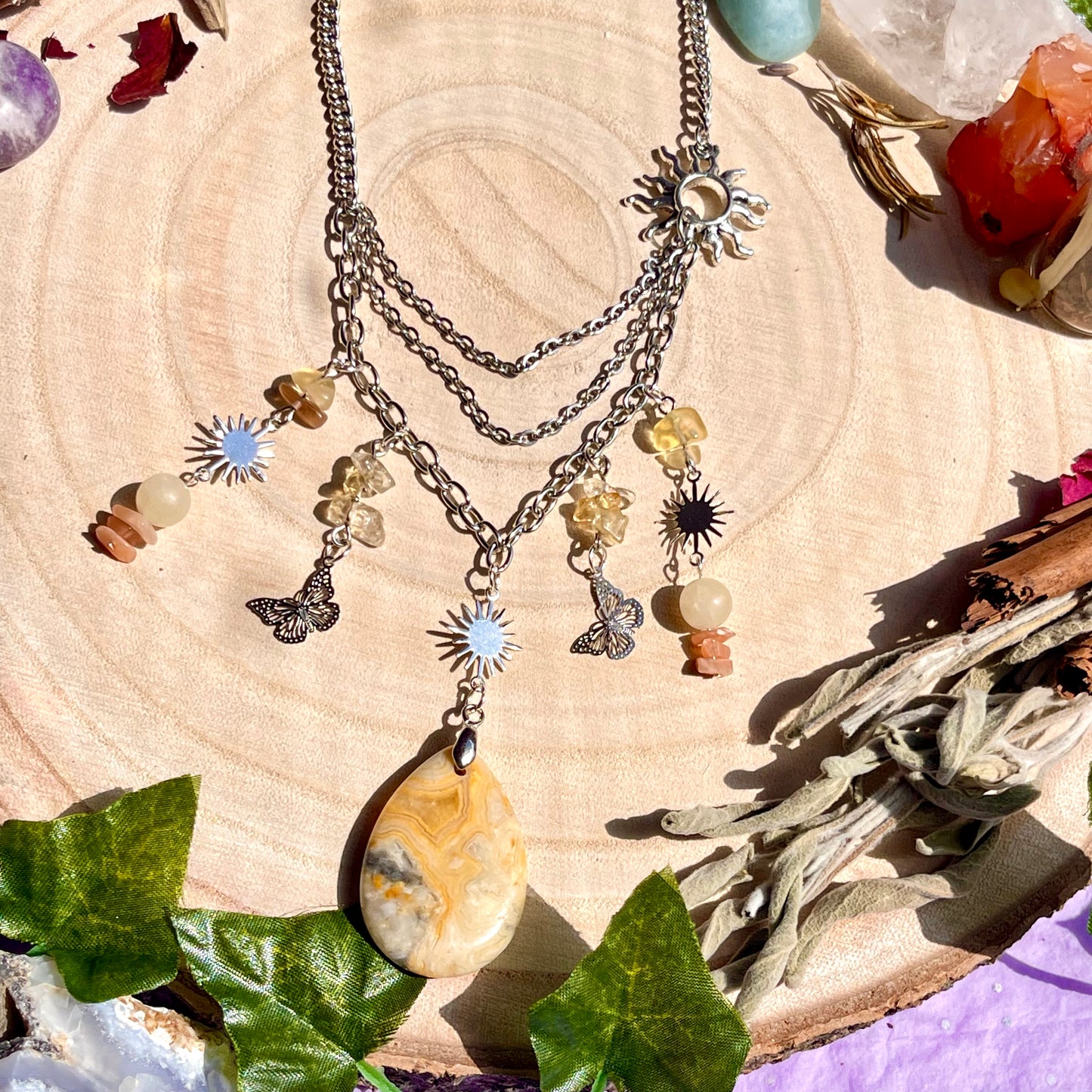 shining rays necklace