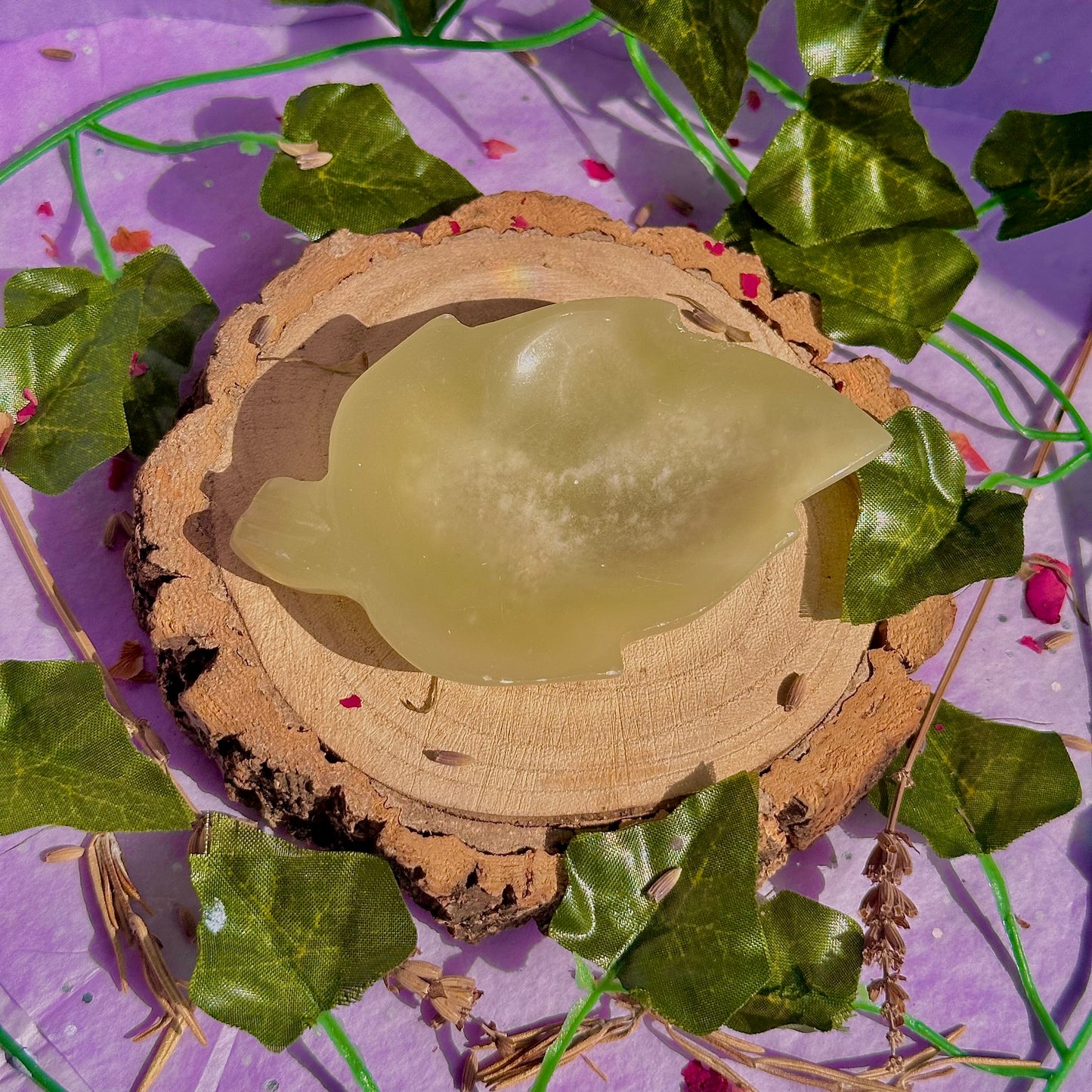 banded calcite / onyx leaf bowl carving