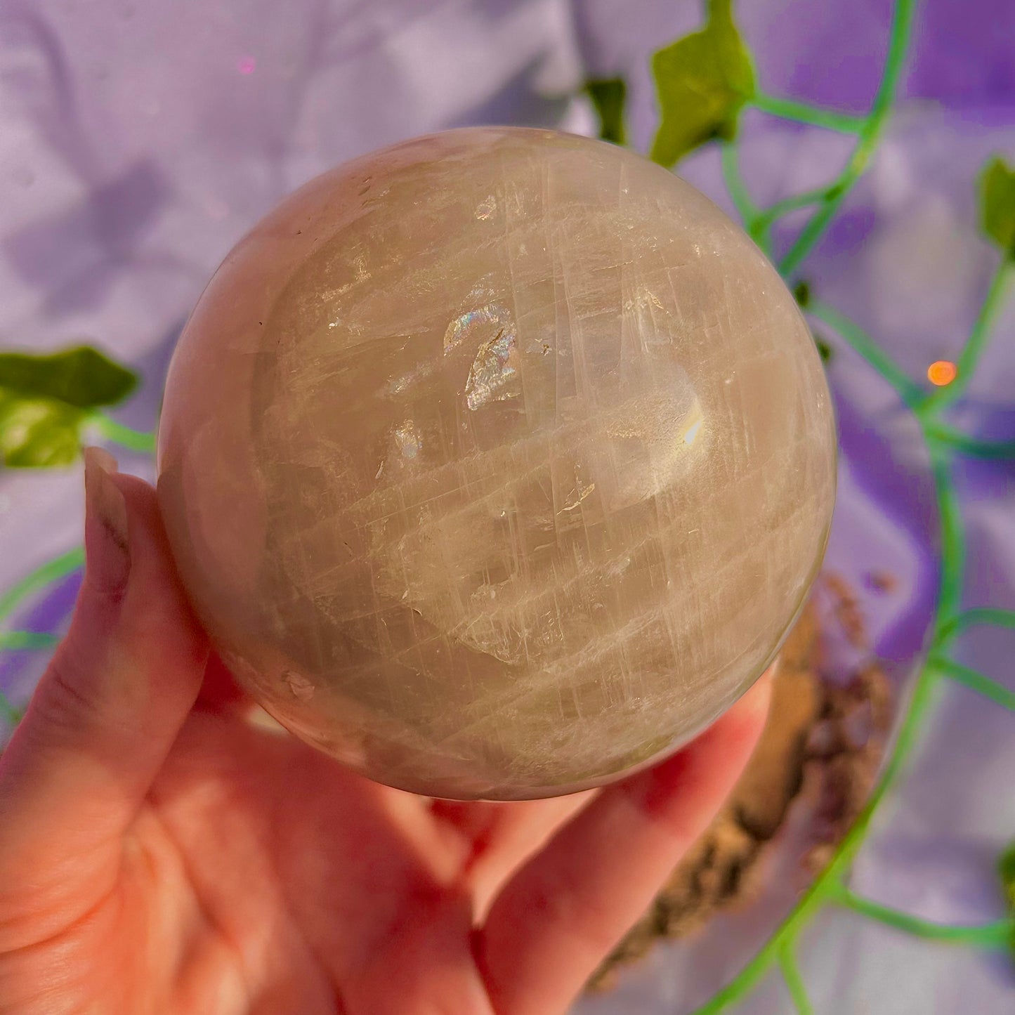 sphère de quartz rose bleu ~ 626g