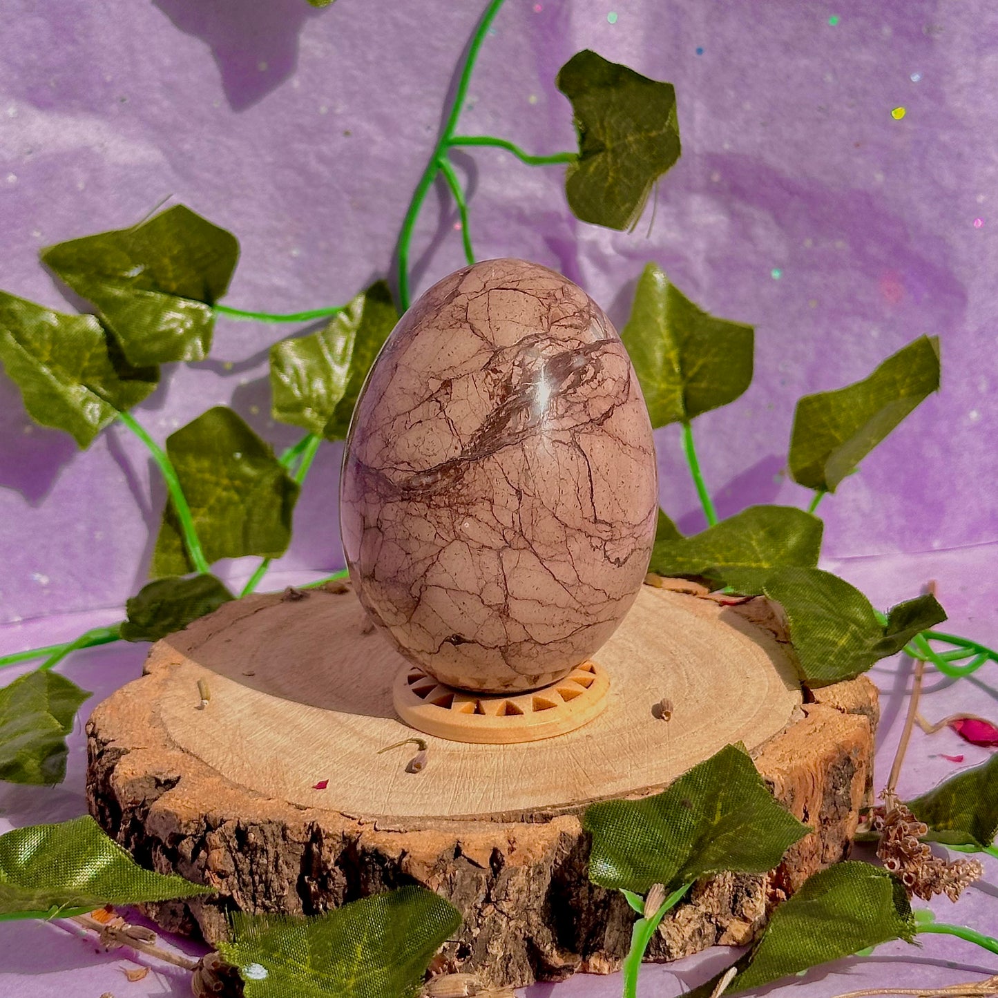 spiderweb jasper egg carving
