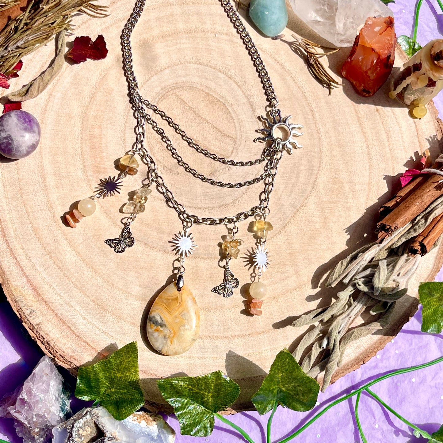 shining rays necklace